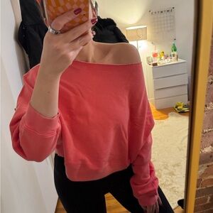 Women’s Pink off the shoulder Sweatshirt NWT Revolve Sundry Size S